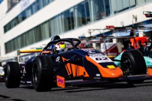 FIA-F4 Round11&12 オートポリス レースレポート
